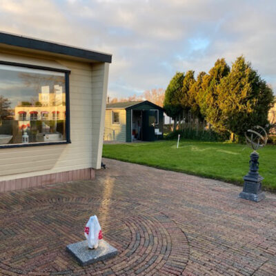 chalet garden makkum